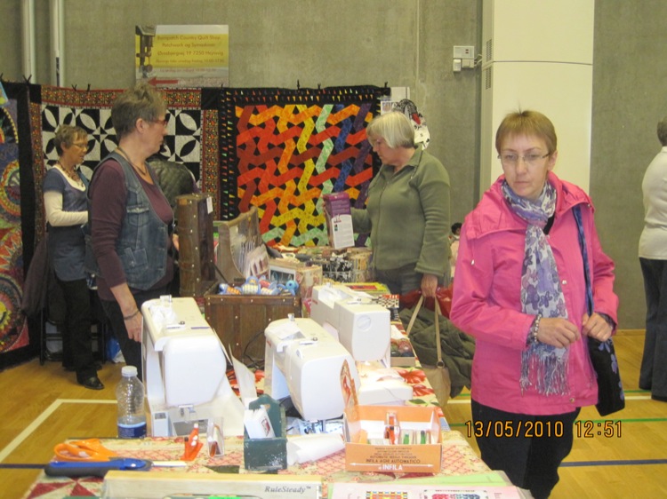 gal/Quiltefestival i Middelfart 2010/Butikker/QF 10-2 - Lis 184.JPG